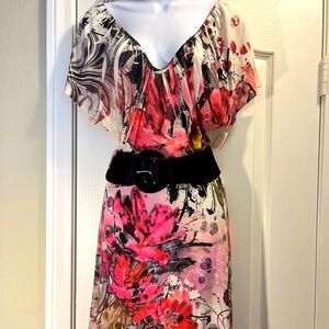 Entry Women Dress V Neck Sheer Floral Pink. Size Medium. NWT.